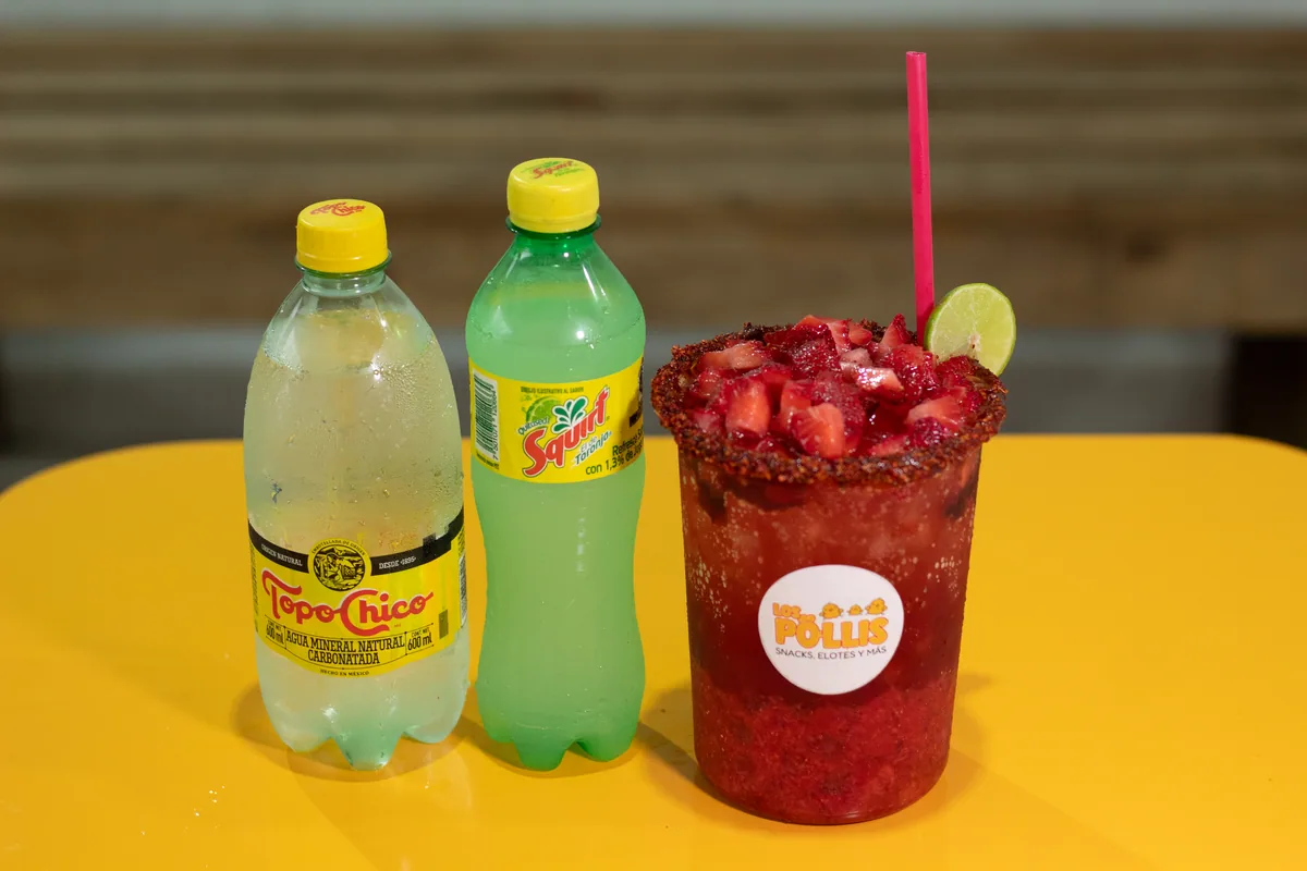 Rusa con fresas